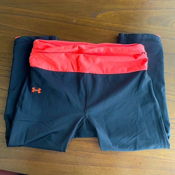 Under Armour Black and Coral Capri Leggings - Size Medium - Picture 3 of 4